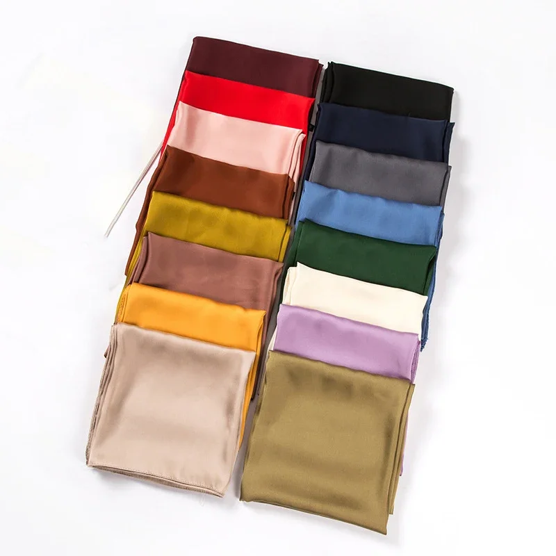 Women Accessories In Wholesale - Satin-Schal für Damen 70cm Einfarbig Glatte